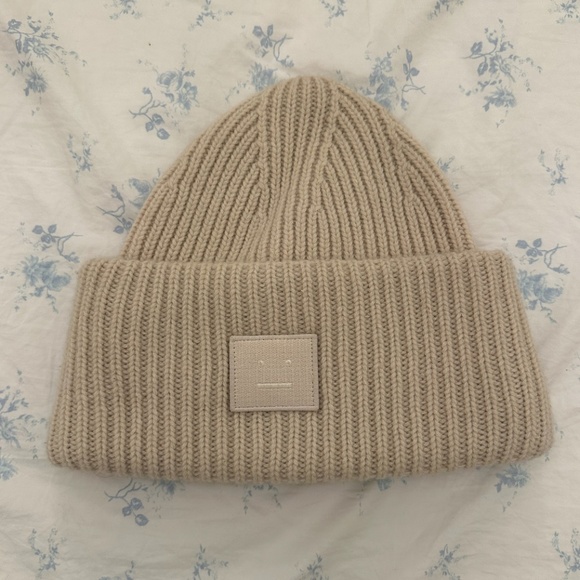 acne studios small face logo beanie cream color - Oatmeal melange lightly worn, - Picture 1 of 3